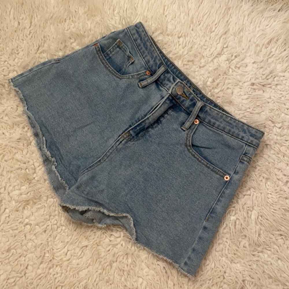 HIGH RISE DENIM SHORTS